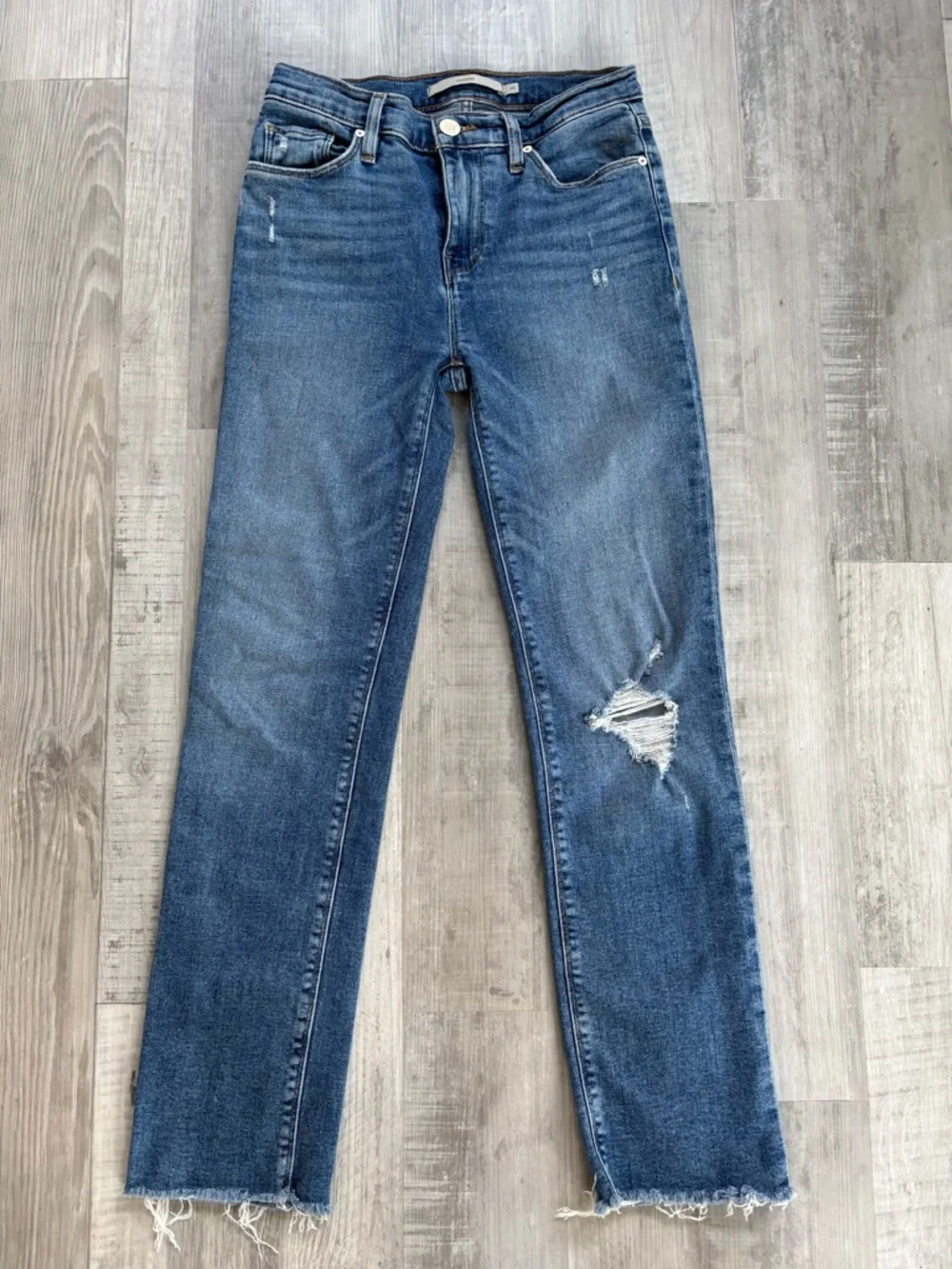 Hudson Jeans Women's Mid-Blue Ankle Crop‎ with Frayed Hem
